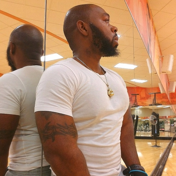 Profile Picture of Jermaine Newton (@theking235) on Poshmark