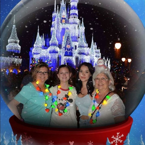 Profile Picture of Hannah Lea (@hannahlealeigh) on Poshmark