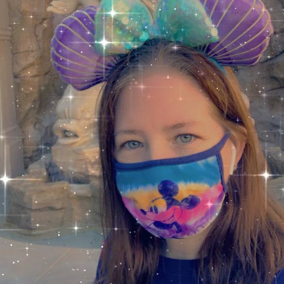 Profile Picture of Debbera Davison-ortiz (@debberad) on Poshmark