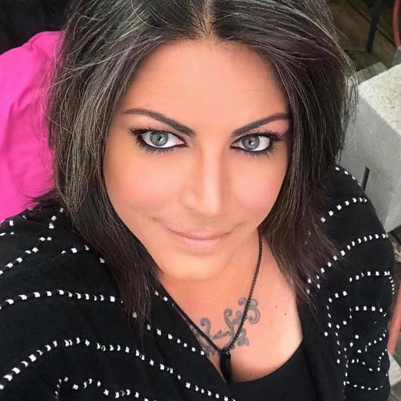 Profile Picture of Sonya jo Sellen (@sonyajo80) on Poshmark
