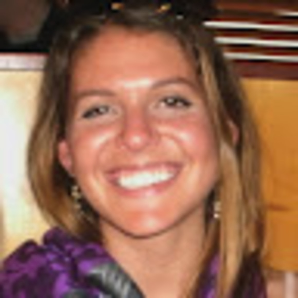 Profile Picture of Marisa Impellizzeri (@marisaimpellizz) on Poshmark