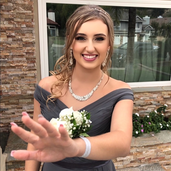 Profile Picture of Lauren Borak (@laurenborak) on Poshmark