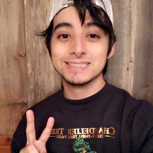 Profile Picture of Darren Jimenez (@mobyoda) on Poshmark