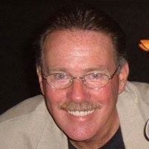 Profile Picture of David Gordin (@dgordin50) on Poshmark