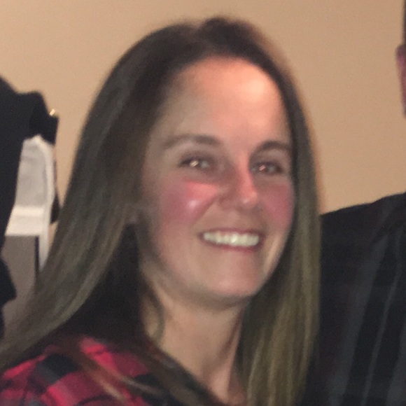 Angela Coish - Poshmark Profile Picture of Angela Coish (@angela_coish) on Poshmark