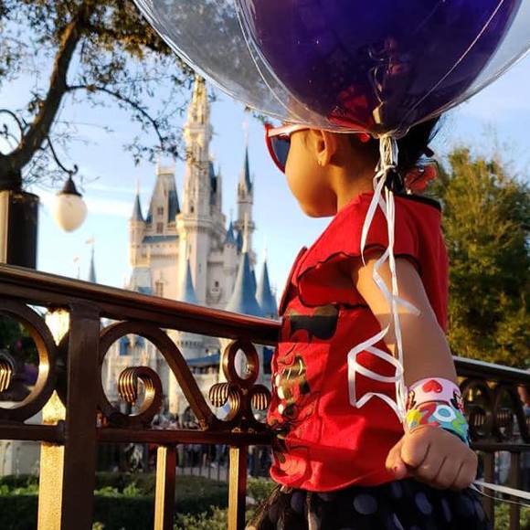 Profile Picture of Alisia Osias (@alisiamccaslin) on Poshmark