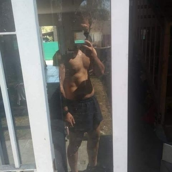 Profile Picture of Gabi Echavarria (@gabiechavarria) on Poshmark