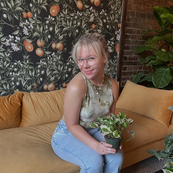 Profile Picture of Jessee Griffith (@jesseegriffith) on Poshmark