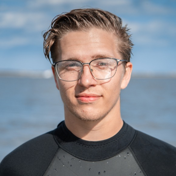 Profile Picture of Erik Hansen (@erikhansen0405) on Poshmark