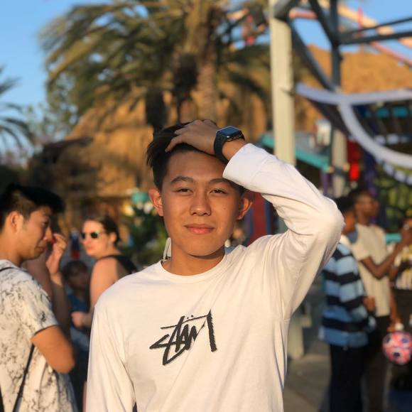 Profile Picture of Calvin Chen (@calvinchen1104) on Poshmark