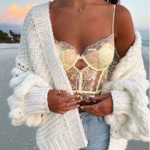 Profile Picture of Alice Peterson (@al1yca4) on Poshmark