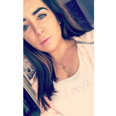 Profile Picture of Allison Maloney (@Allisonmaloneyy) on Twitter