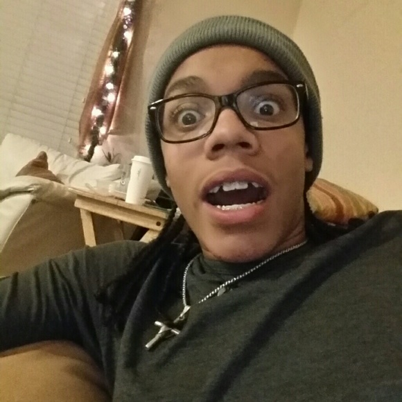 Profile Picture of Angus Dewalt (@ajgd8) on Poshmark