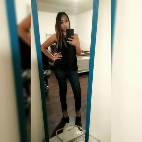 Profile Picture of Janet Jungo (@nanet29) on Poshmark