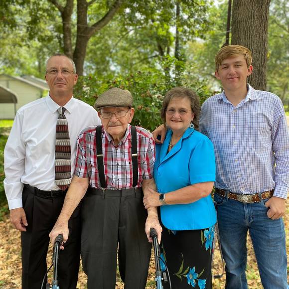 Profile Picture of Juli Allen (@jdallen59) on Poshmark