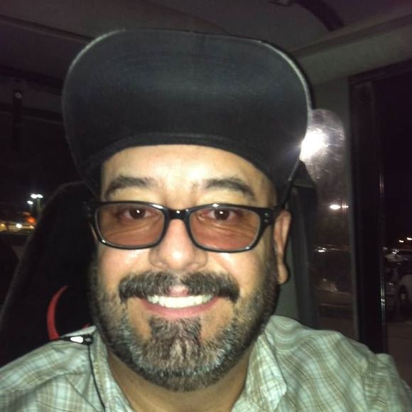 Profile Picture of Arturo Jauregui (@20t20) on Poshmark