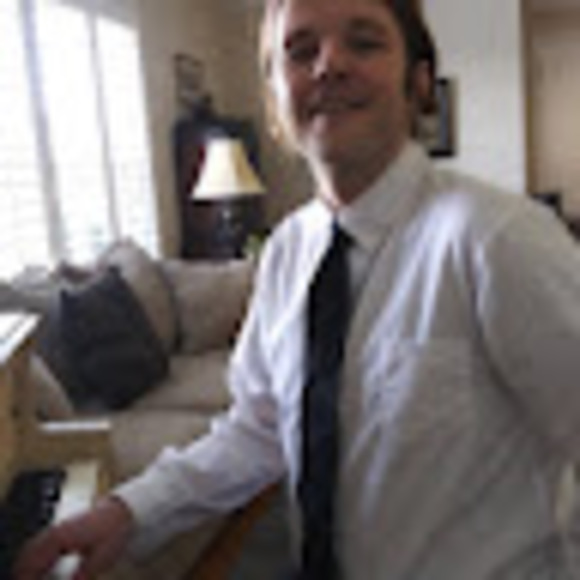 Profile Picture of David Gould (@davegould999) on Poshmark