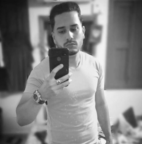 Profile Picture of Manuel livan Trujillo molinet (@manuellivan9604) on Poshmark