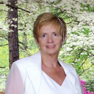 Profile Picture of Bobbie Cline (@blondie50262) on Twitter
