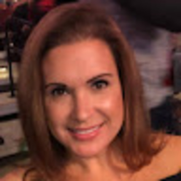 Profile Picture of Tara Moody (@taramoody115) on Poshmark