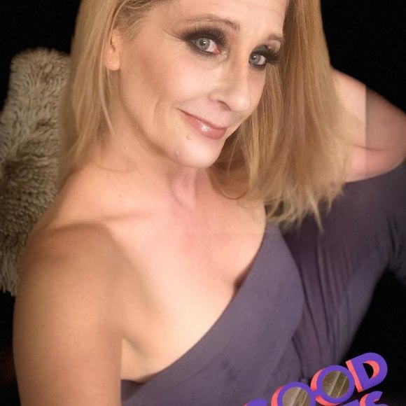Profile Picture of Tina Tobiason (@tinatobiason) on Poshmark