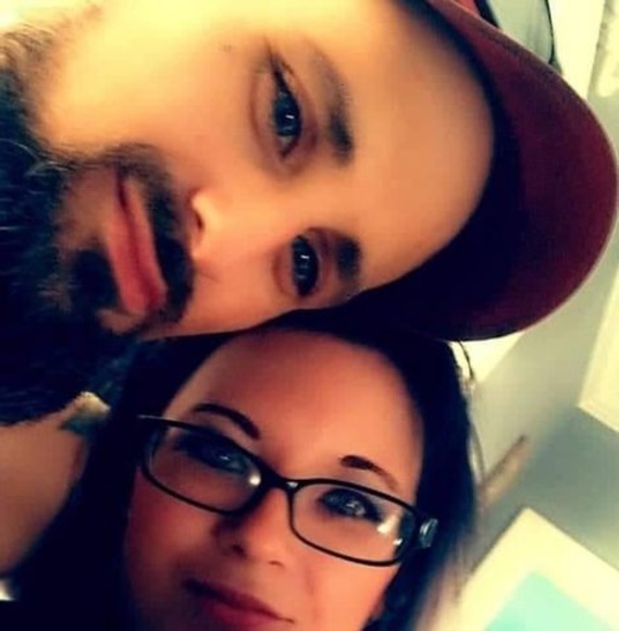 Profile Picture of Robert Hollifield (@roberthollifiel) on Poshmark