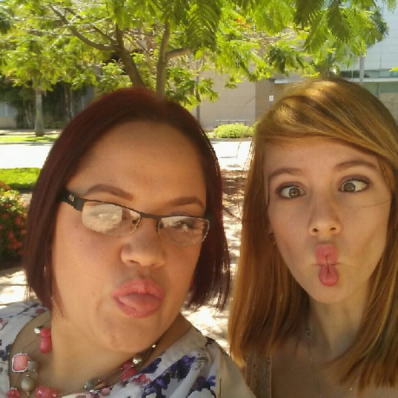 Profile Picture of Christina Delossantos (@christy82g) on Poshmark