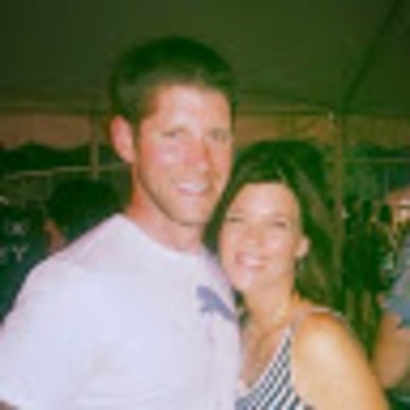 Profile Picture of Krystal Sanchez (@krystalsanch318) on Poshmark