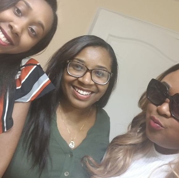 Profile Picture of Lashanda Daniels (@lashandadani108) on Poshmark