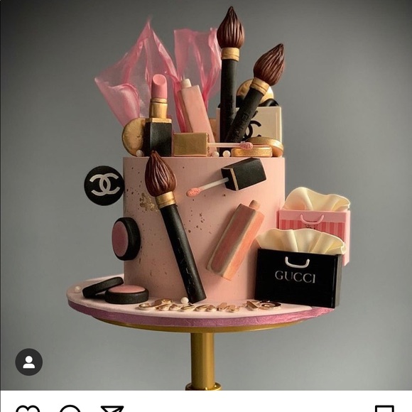 Profile Picture of Cynthia Carriel (@cynthiacarriel) on Poshmark