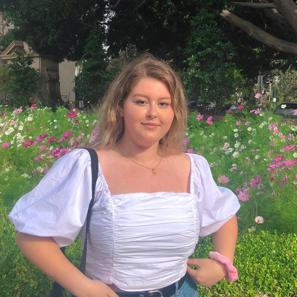 Profile Picture of Jessica Hanna (@jessica_hanna) on Poshmark
