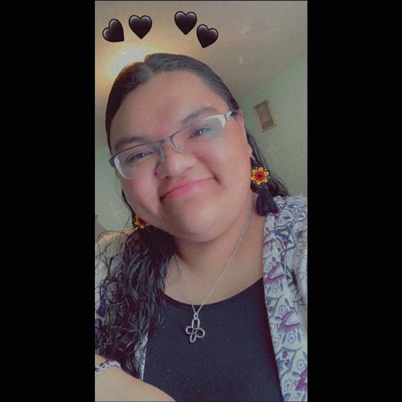 Profile Picture of Eulalia Castro (@eulalia15) on Poshmark