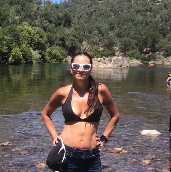 Profile Picture of Medea Yob (@madi0477) on Poshmark