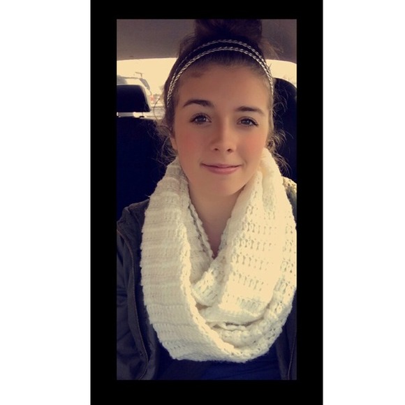 Profile Picture of Gabrielle Jensrud (@___gabae) on Poshmark