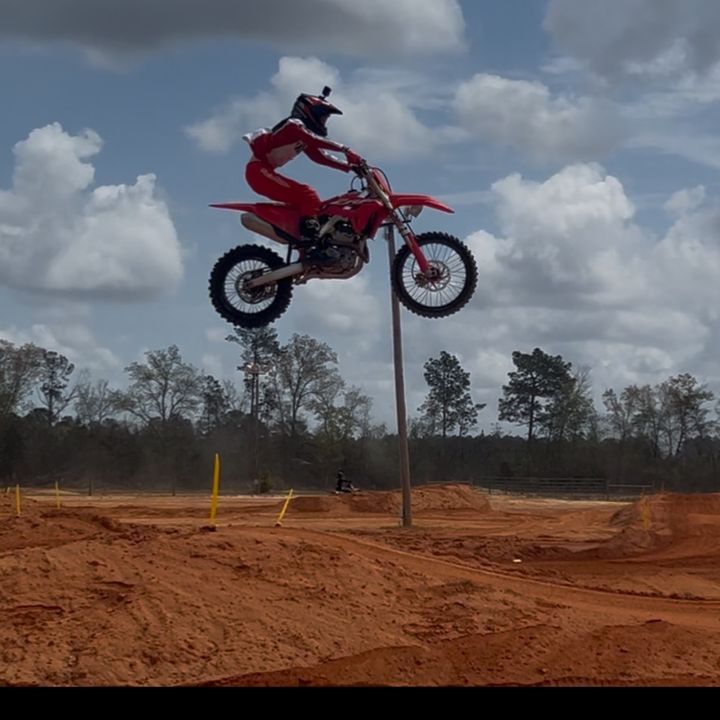 Profile Picture of Clint Armstrong (@sc_armstrong) on Tiktok