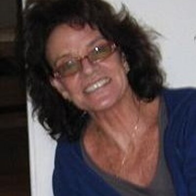 Profile Picture of Robin Biggs (@AirlieParadise) on Twitter