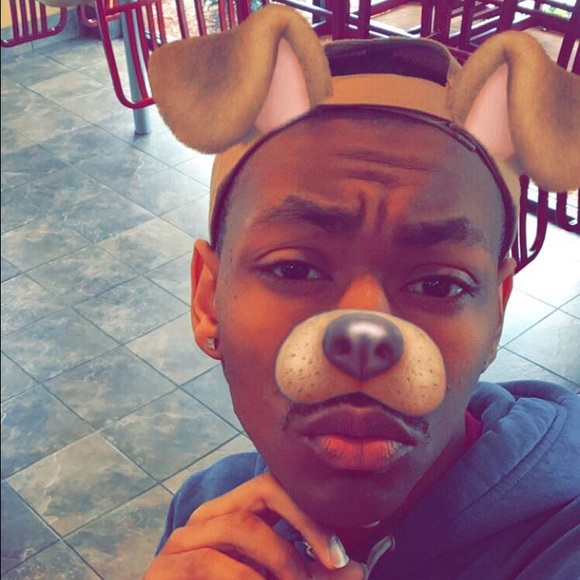 Profile Picture of Xavier Ross (@xavier0694) on Poshmark