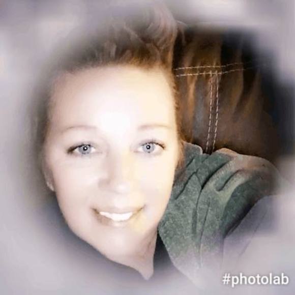 Profile Picture of Paula Supple (@pksupple) on Poshmark