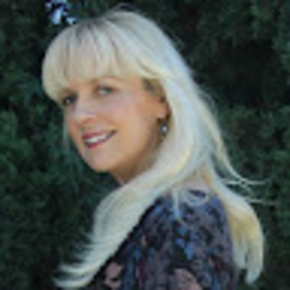 Profile Picture of Diana Haronis (@dlharonis) on Poshmark