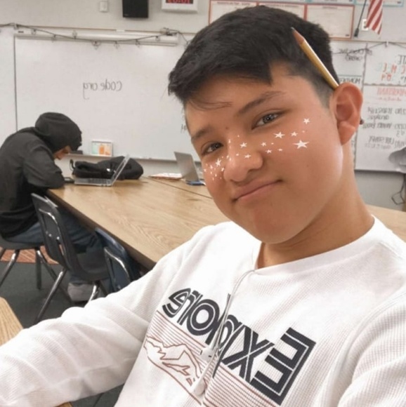 Profile Picture of Luis Chenal (@luischenal) on Poshmark