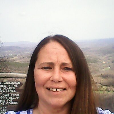 Profile Picture of Barbara Sampson (@barblilly72) on Twitter