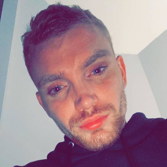 Profile Picture of Tommy Page (@tpageww) on Poshmark