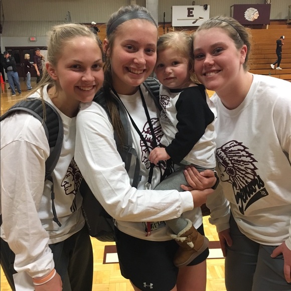 Profile Picture of Camryn Evilcizer (@c_evilcizer) on Poshmark