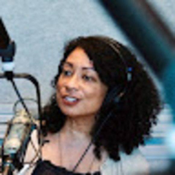 Profile Picture of Almetria Vaba (@metravaba) on Poshmark