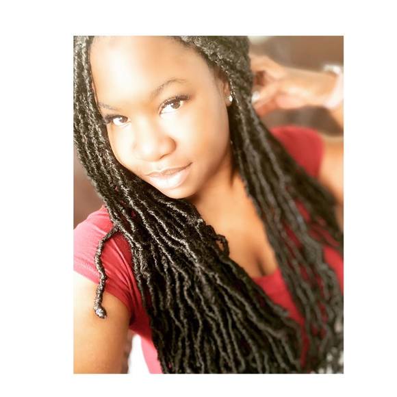 Profile Picture of Fredericka Roberts (@fredericka25) on Poshmark