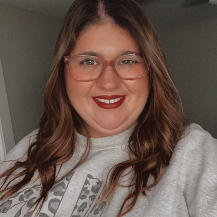 Profile Picture of Jennifer Caplinger (@jcaroline_2016) on Tiktok