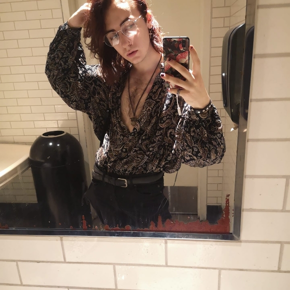 Profile Picture of Alexander Baliński (@helpmenotagain) on Poshmark