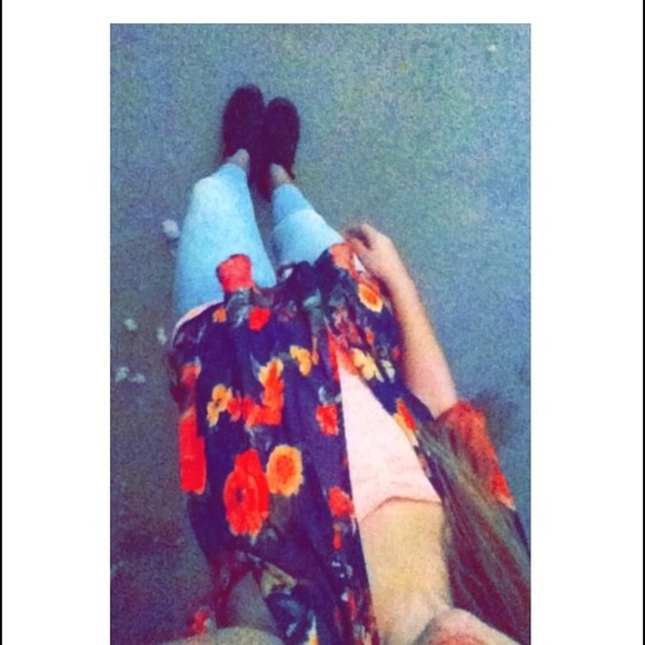 Profile Picture of Chloee Gillow (@chloee11703) on Poshmark