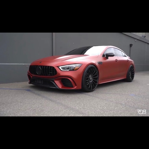 Profile Picture of Fernando Buruca (@fernandoburuca) on Poshmark