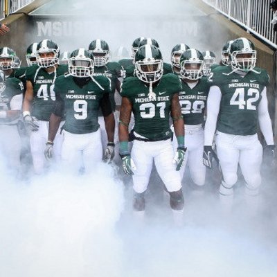 Profile Picture of Nicholas L. Grace (@nickDIZgrace) on Twitter